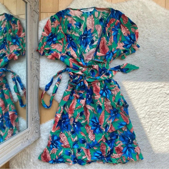 New Zara Floral Dress Wrap Mini Ruffles Bright Green Red Blue Vacation Tropical - Picture 2 of 9